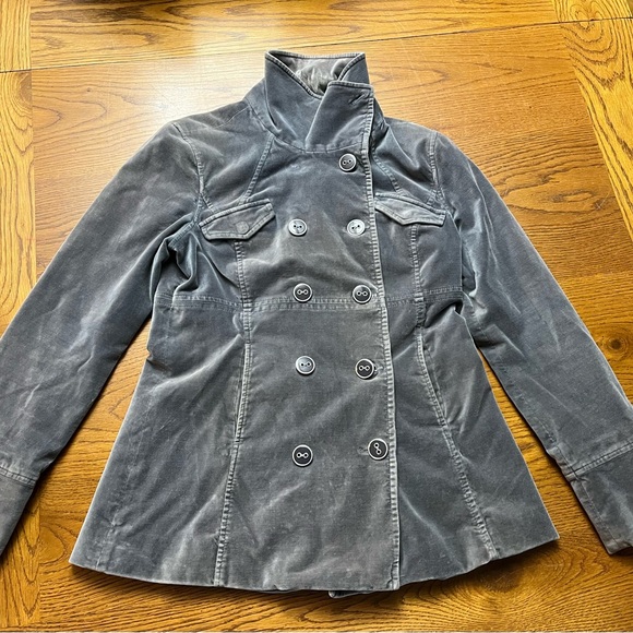 Heavy velvet satin-lined princess-seamed peacoat - Picture 2 of 11